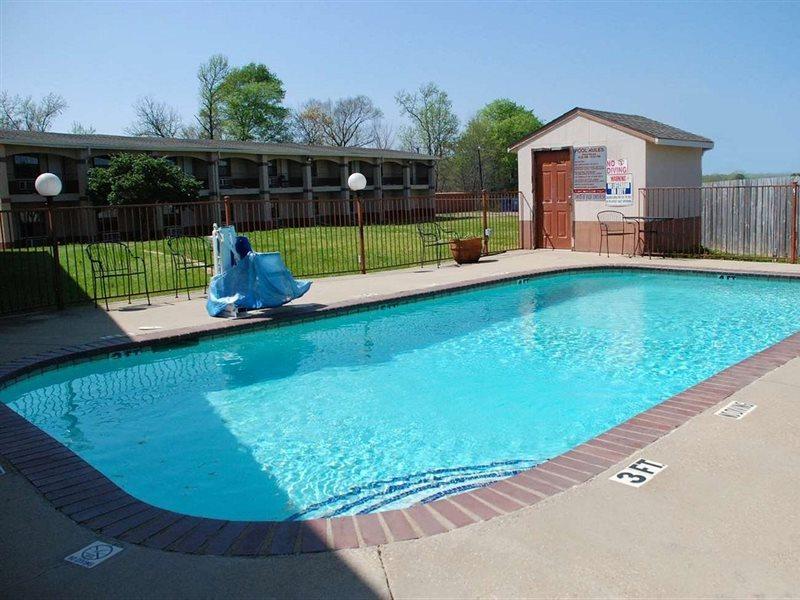 Apple Tree Inn Lindale Екстериор снимка
