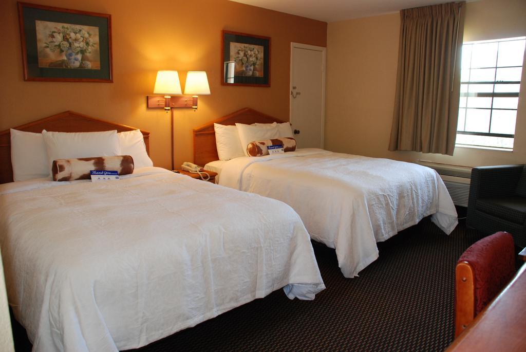 Apple Tree Inn Lindale Екстериор снимка