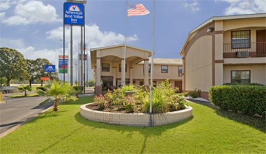 Apple Tree Inn Lindale Екстериор снимка